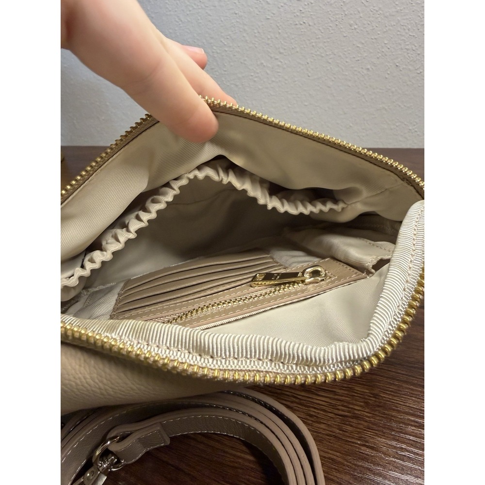 Mina Baie Beige Pebbled Crossbody Belt  Fanny Bag Zip Closure Gold Hardware NWOT - Picture 10 of 10